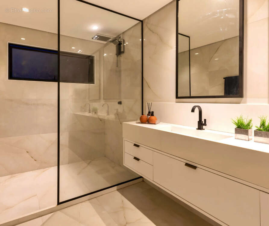 Appartement à LE PLESSIS-ROBINSON