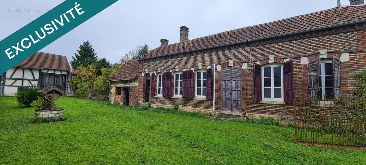 Photo 1 - Maison à ESTISSAC