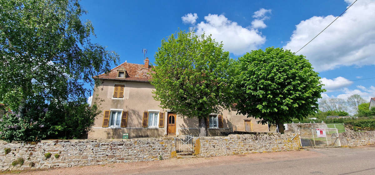 Maison à VARENNE-L&#039;ARCONCE