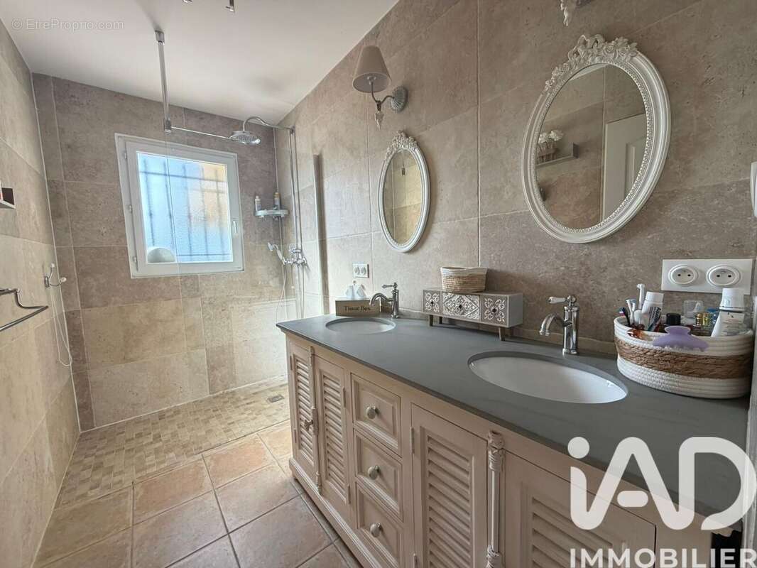Photo 9 - Maison à SORGUES