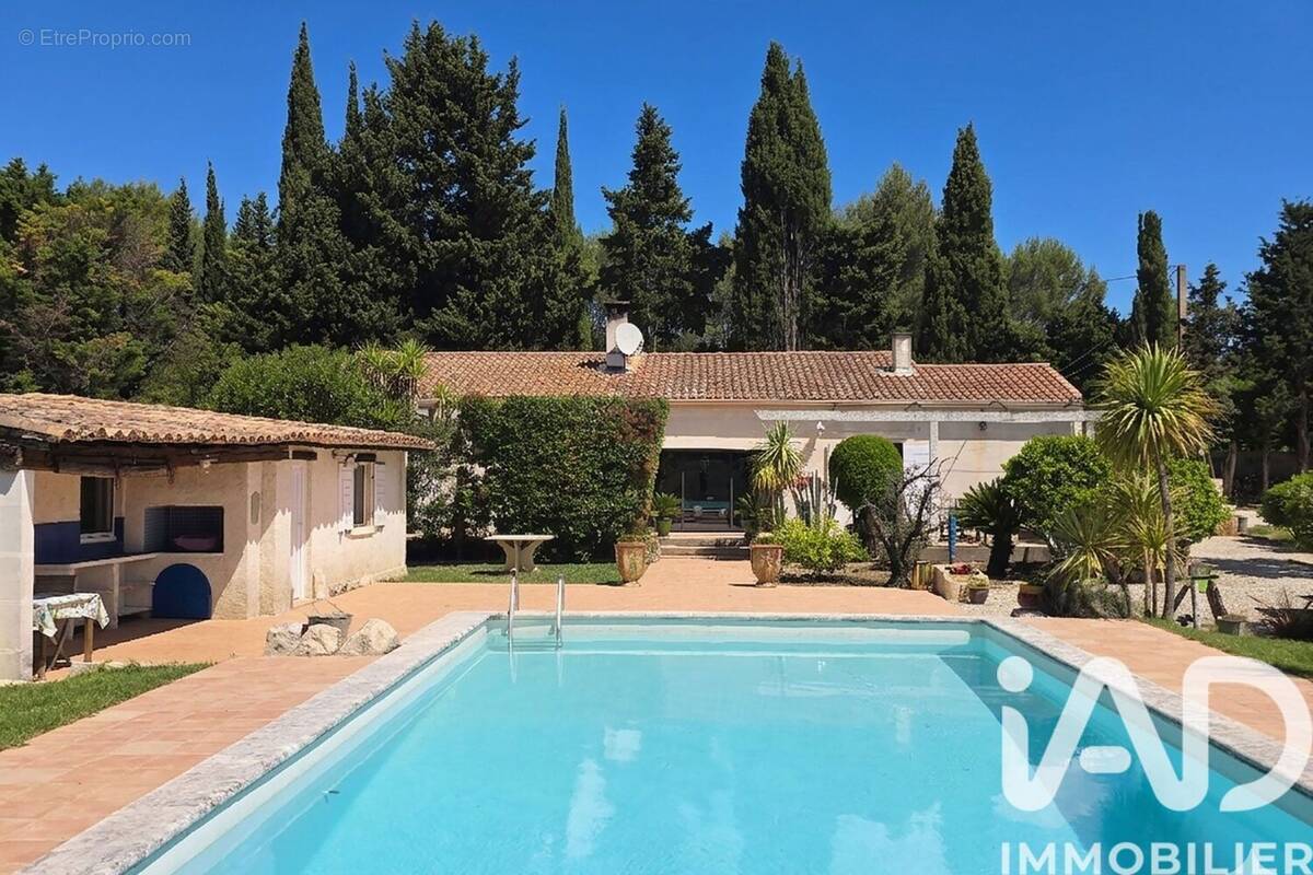 Photo 1 - Maison à FONTVIEILLE
