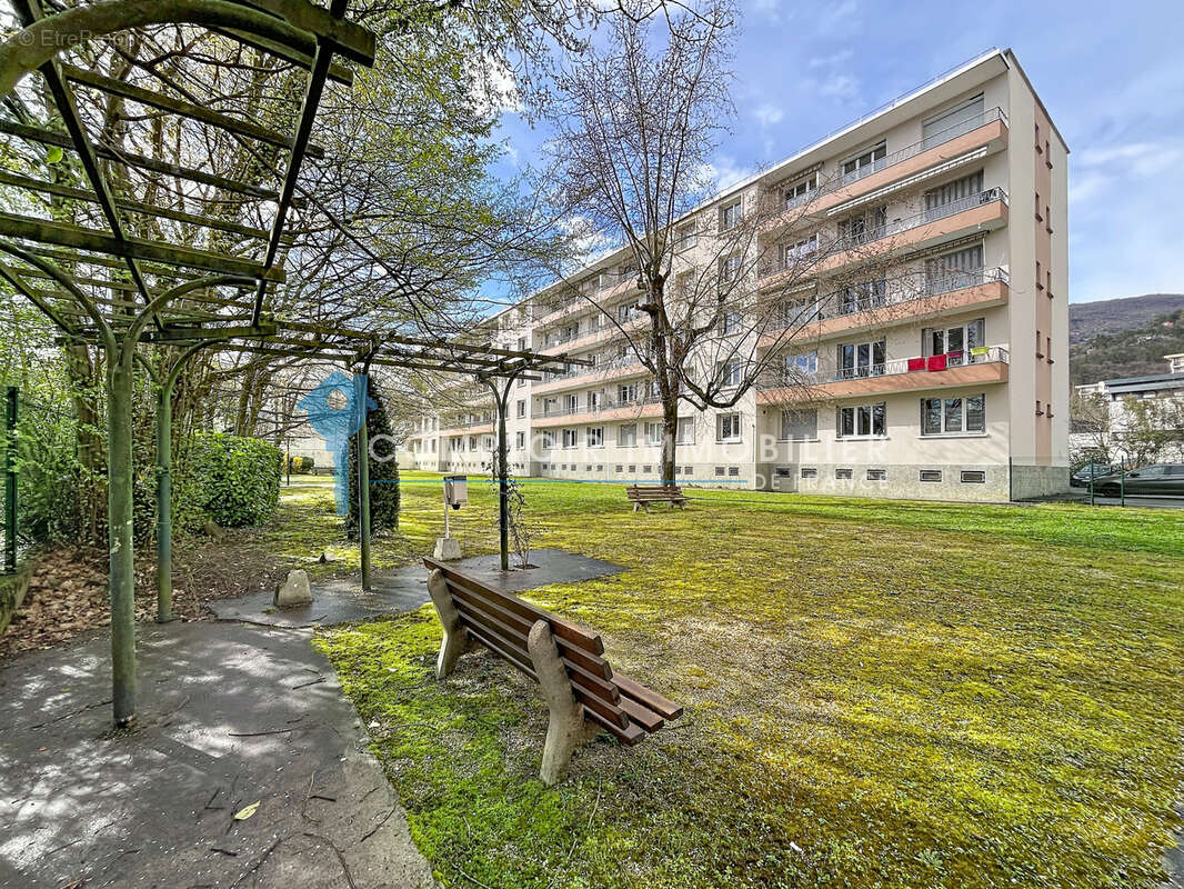 Appartement à MEYLAN