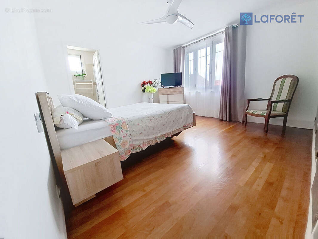 Maison à LAGNY-SUR-MARNE