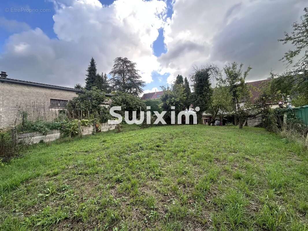 Maison à LONS-LE-SAUNIER