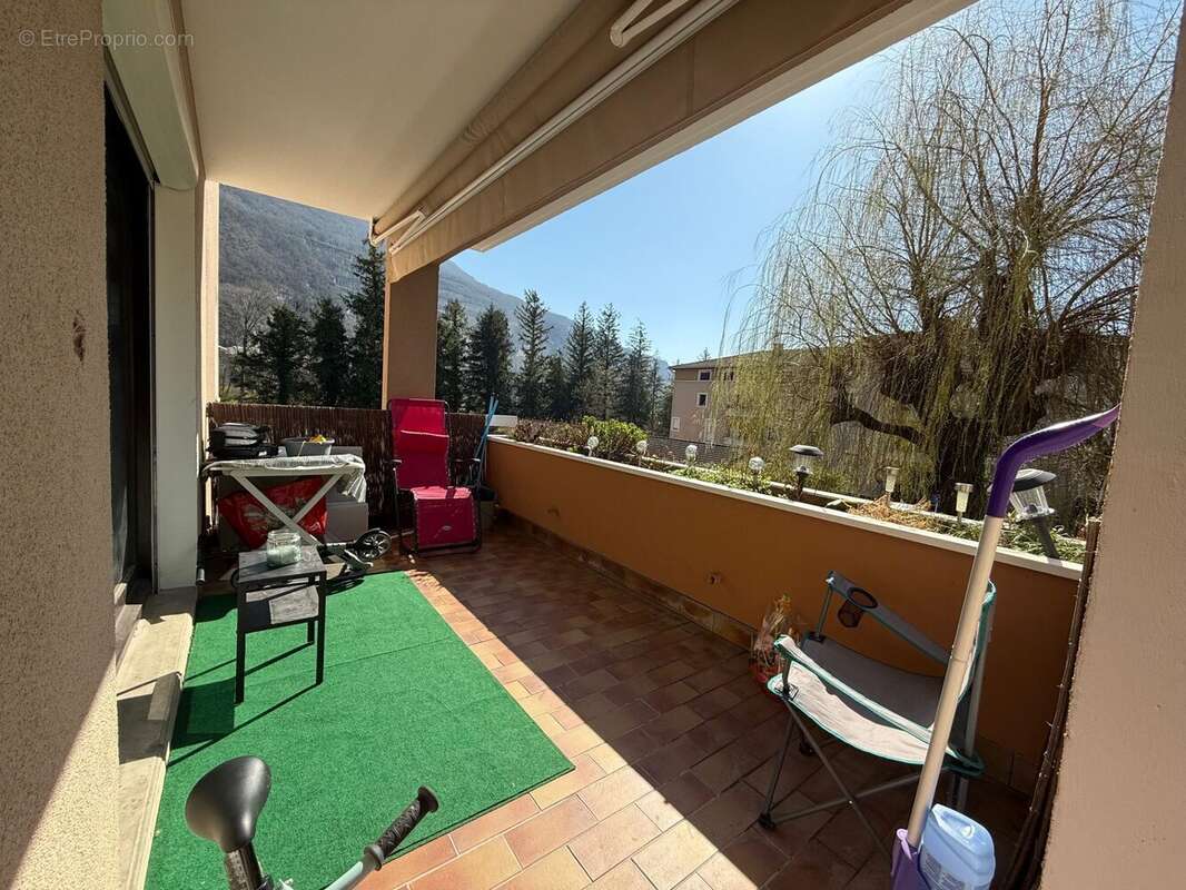 Appartement à LA BUISSE