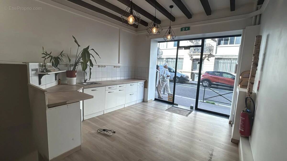 Commerce à PARIS-15E