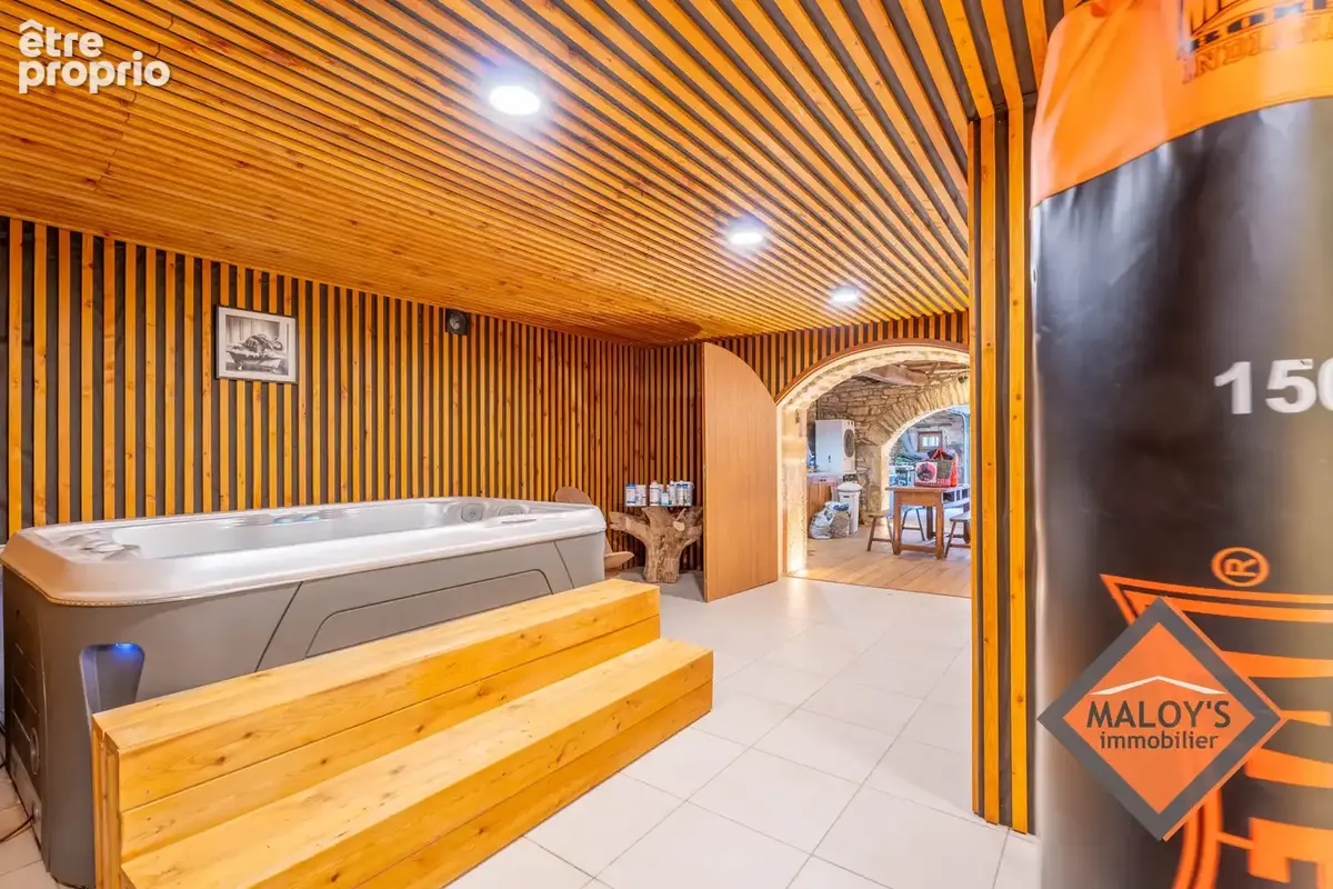 Maison de village de caractère   140 m2   3 chambres   Spa   Charnay - photo 14