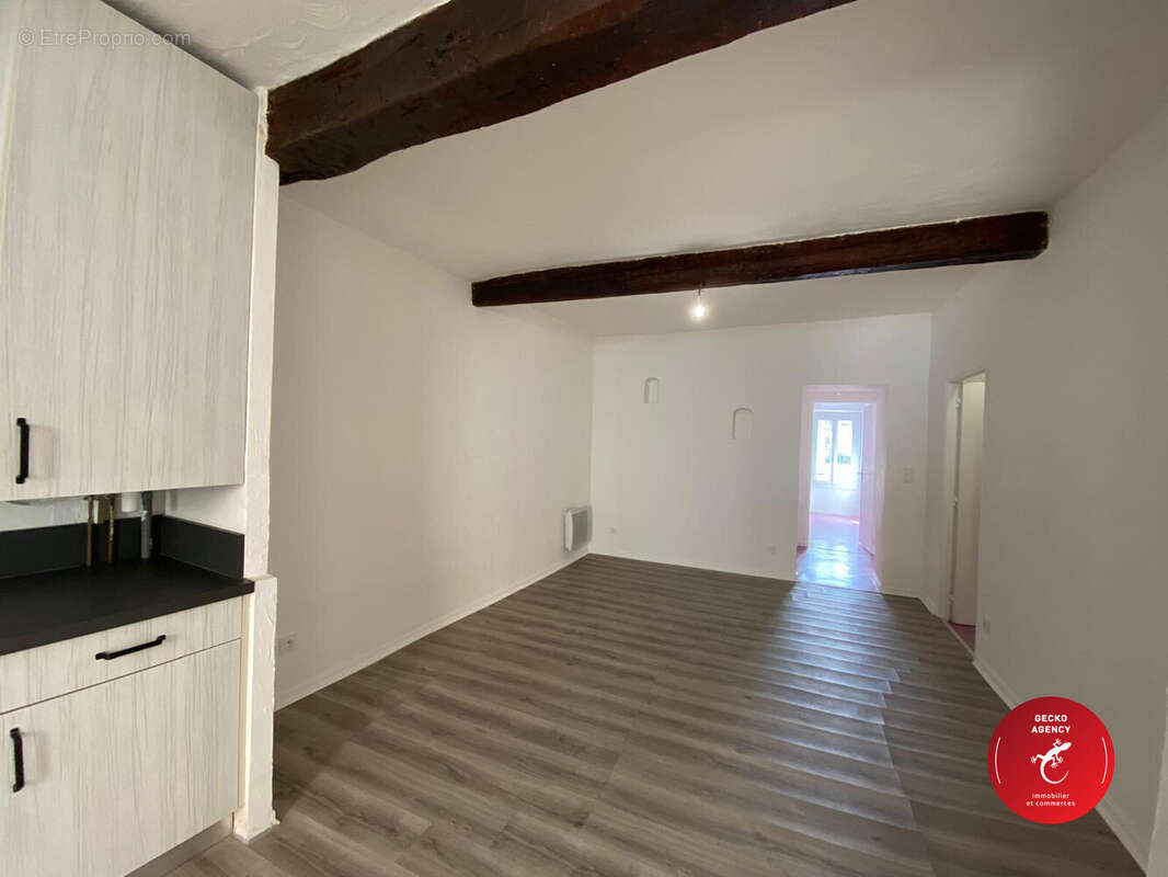 Piece à Vivre - Appartement à LA MOTTE