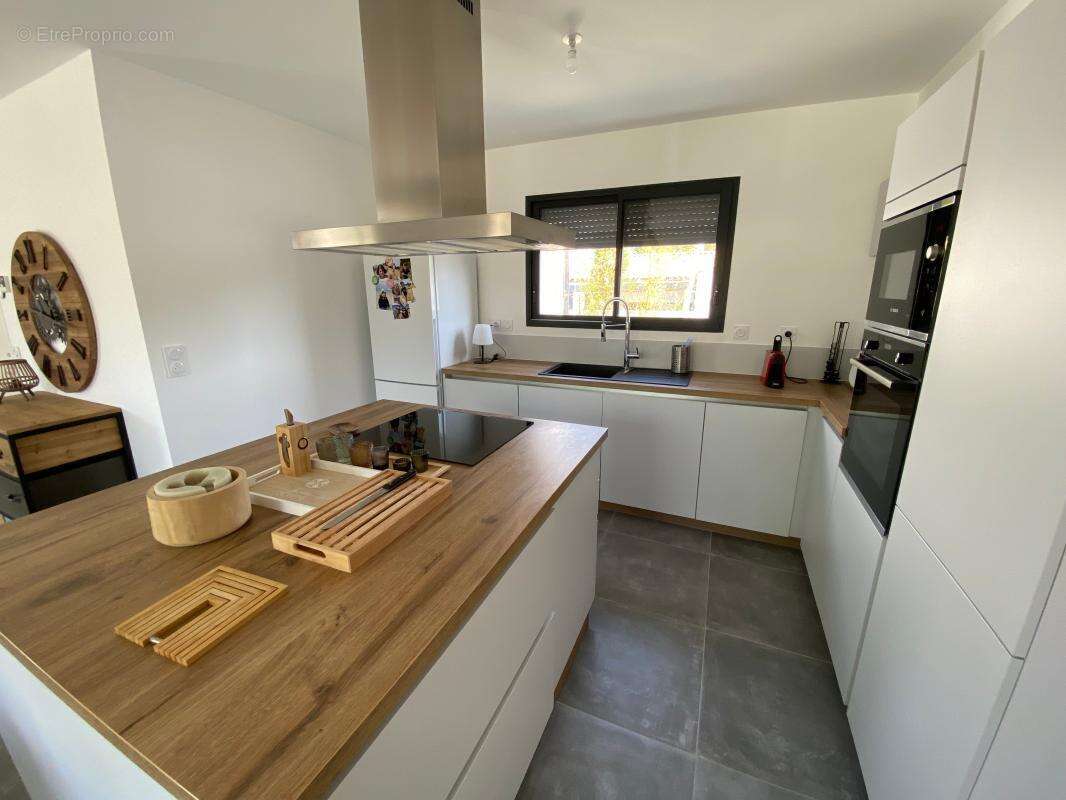 Maison à LES MATHES