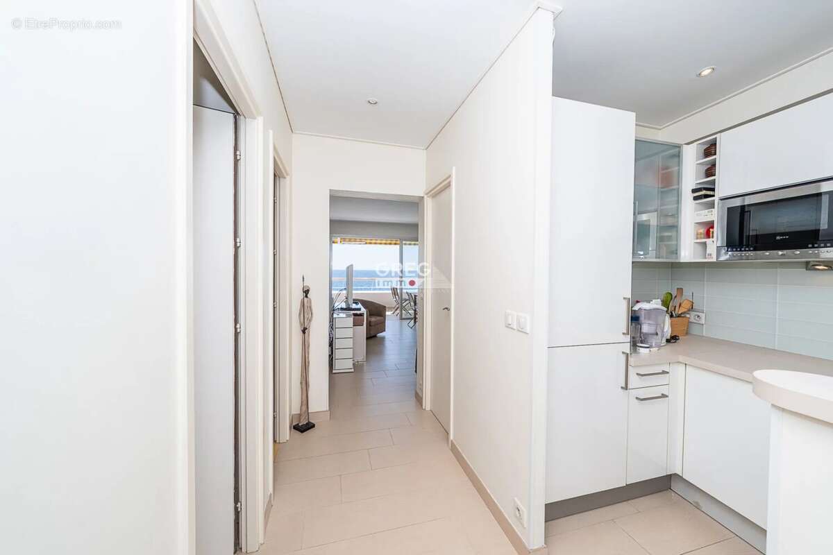 Pieds dans l'eau! Appartement 3 pièces à Villeneuve-Loubet p - photo 14