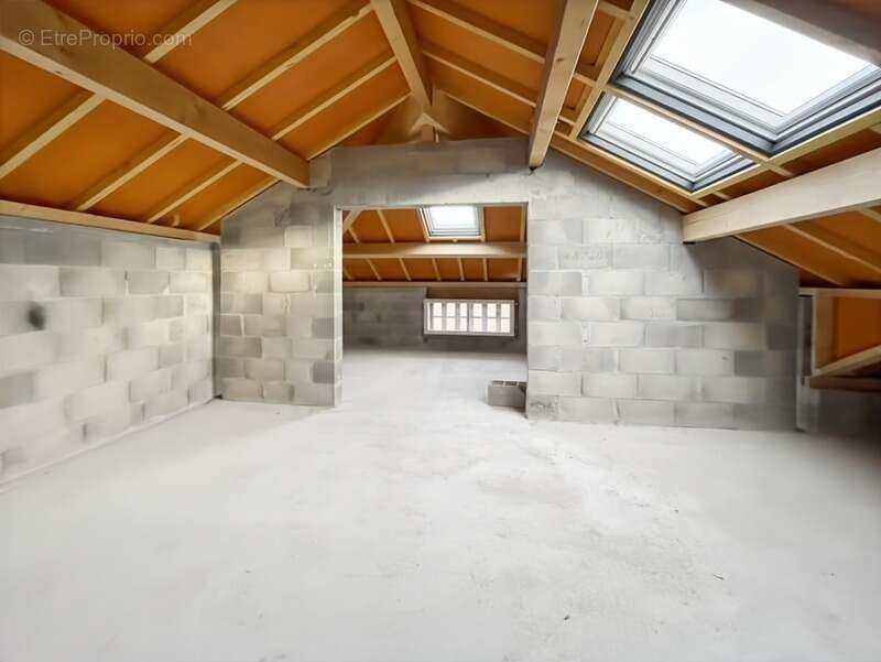 Maison à SAINT-POINT-LAC