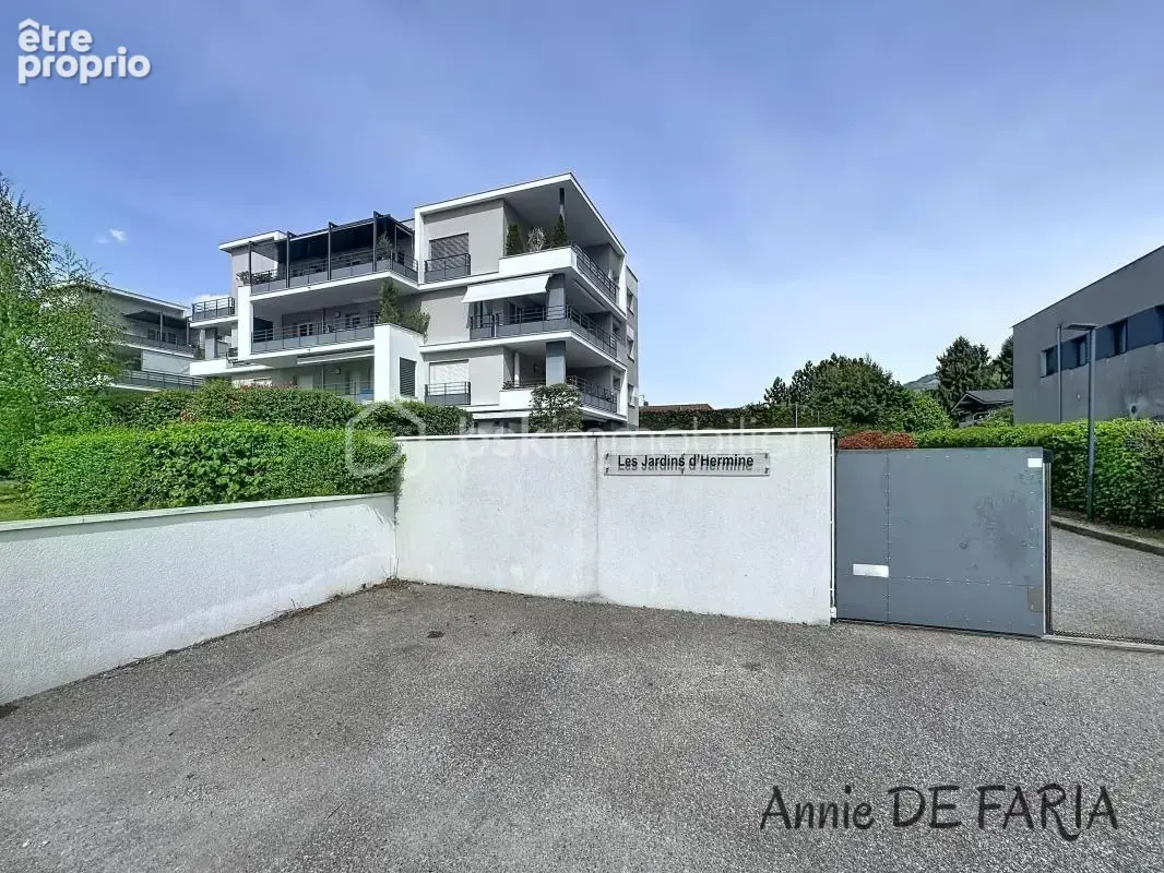 Appartement à FROGES