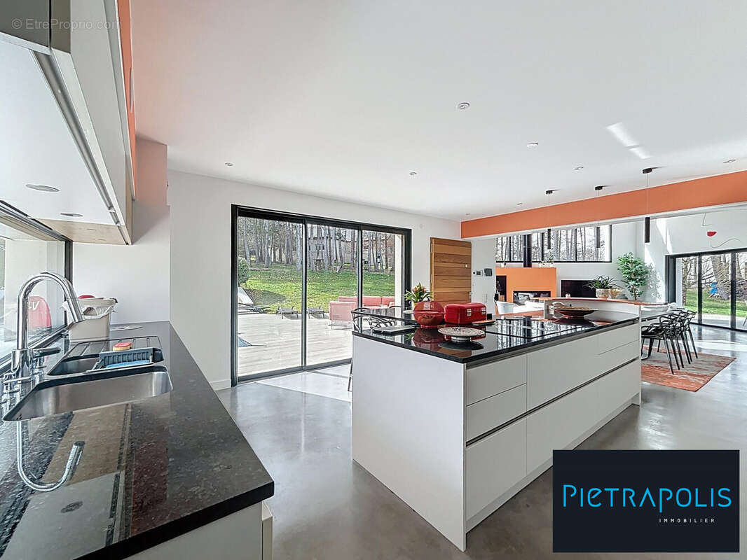 Maison à VELARS-SUR-OUCHE