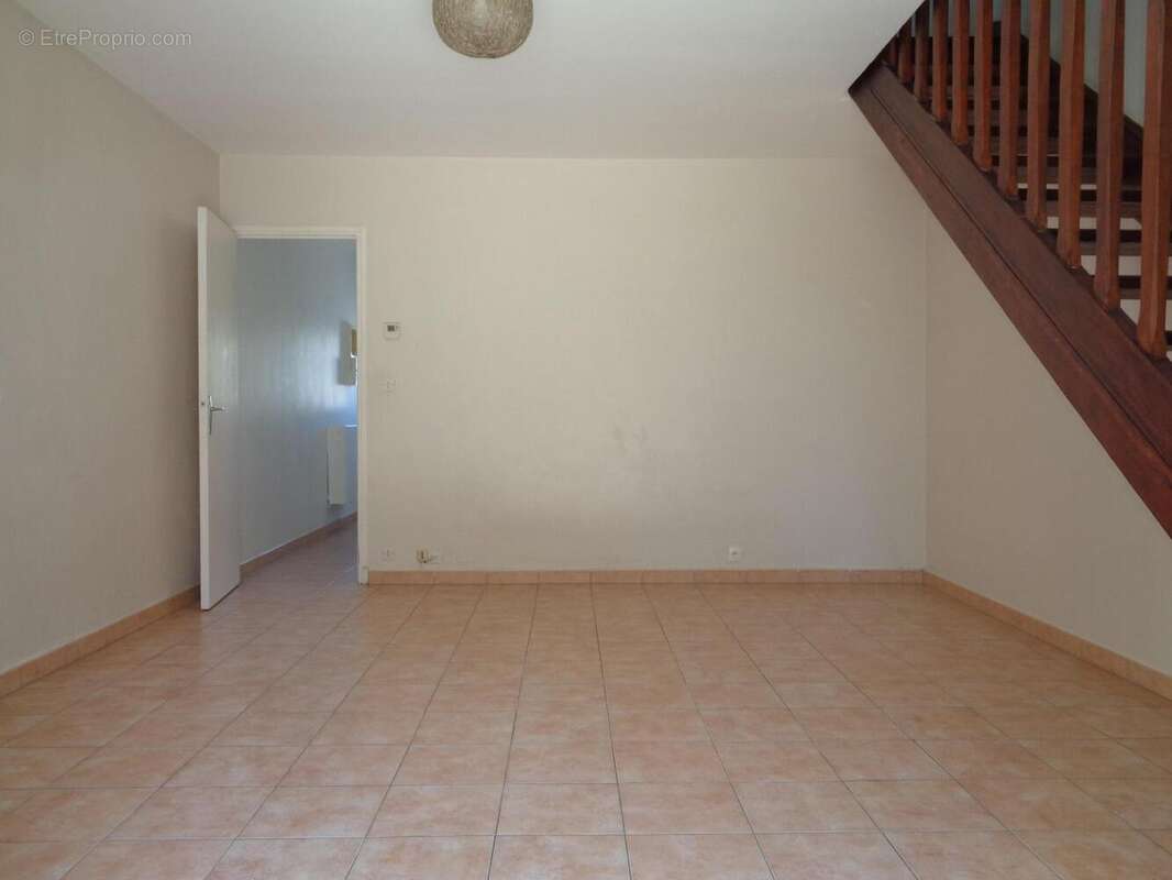   - Appartement à DRAGUIGNAN
