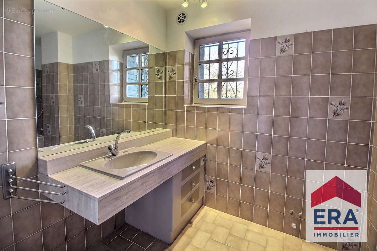 Maison à MALATAVERNE