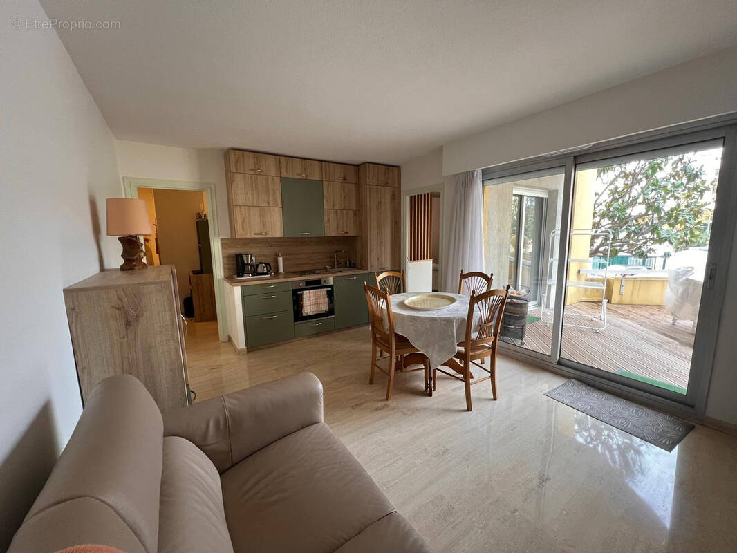 Appartement à CAGNES-SUR-MER