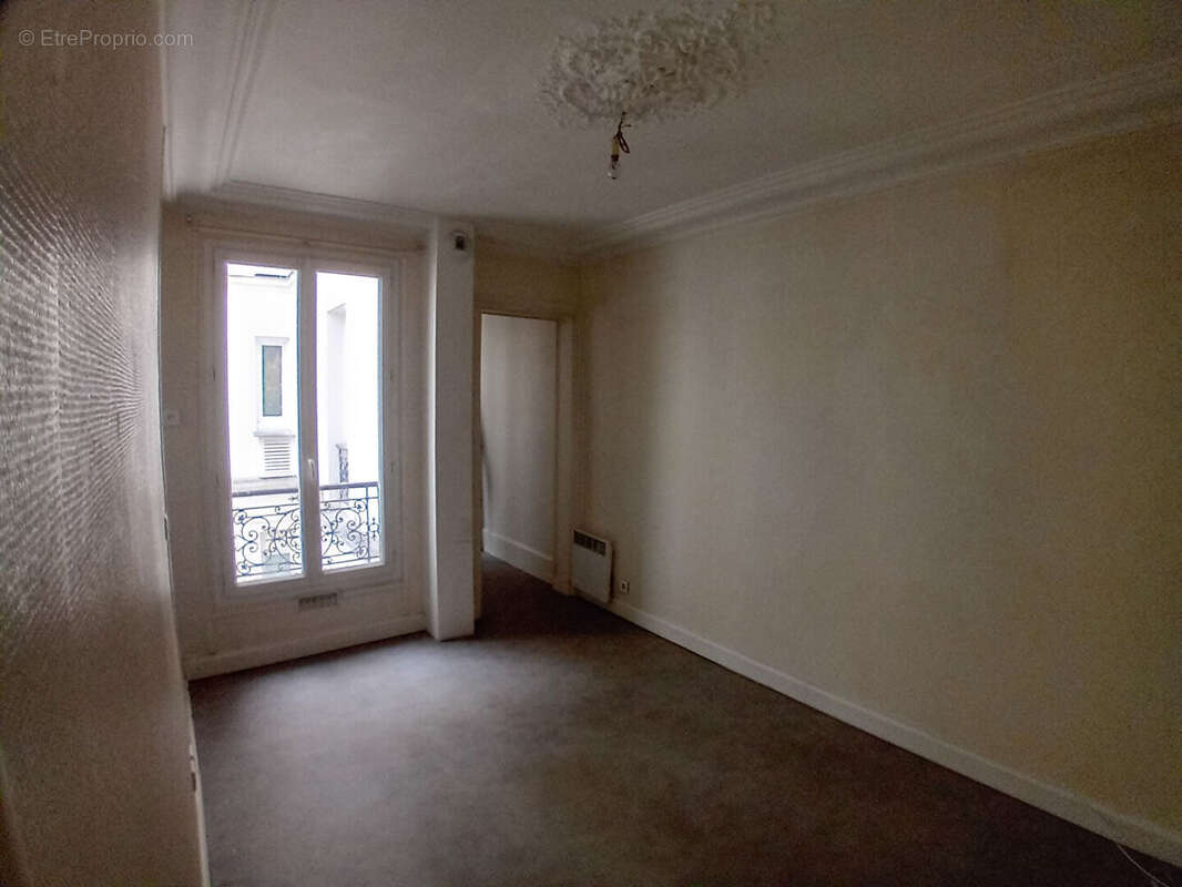 Appartement à PARIS-19E
