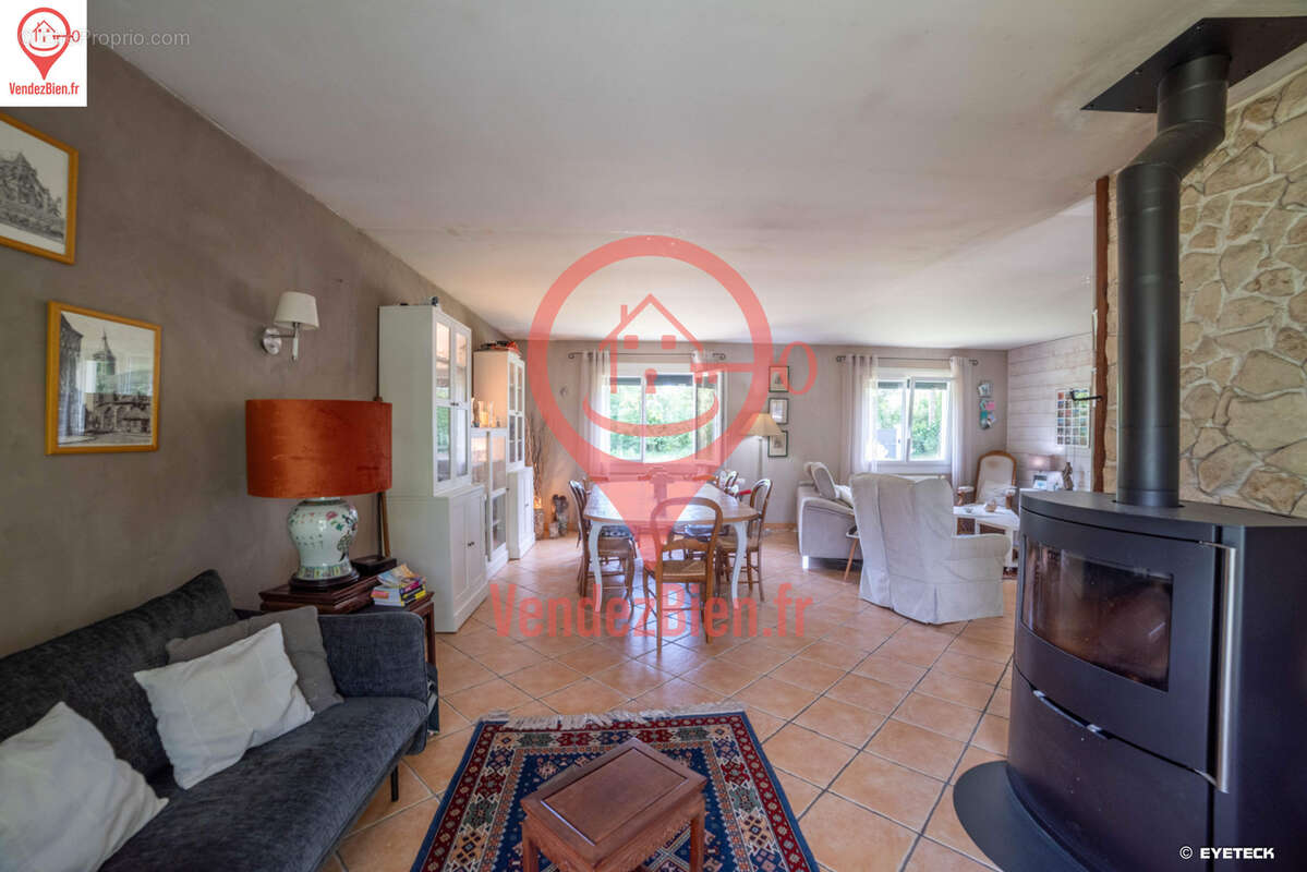 Maison à VASSELAY