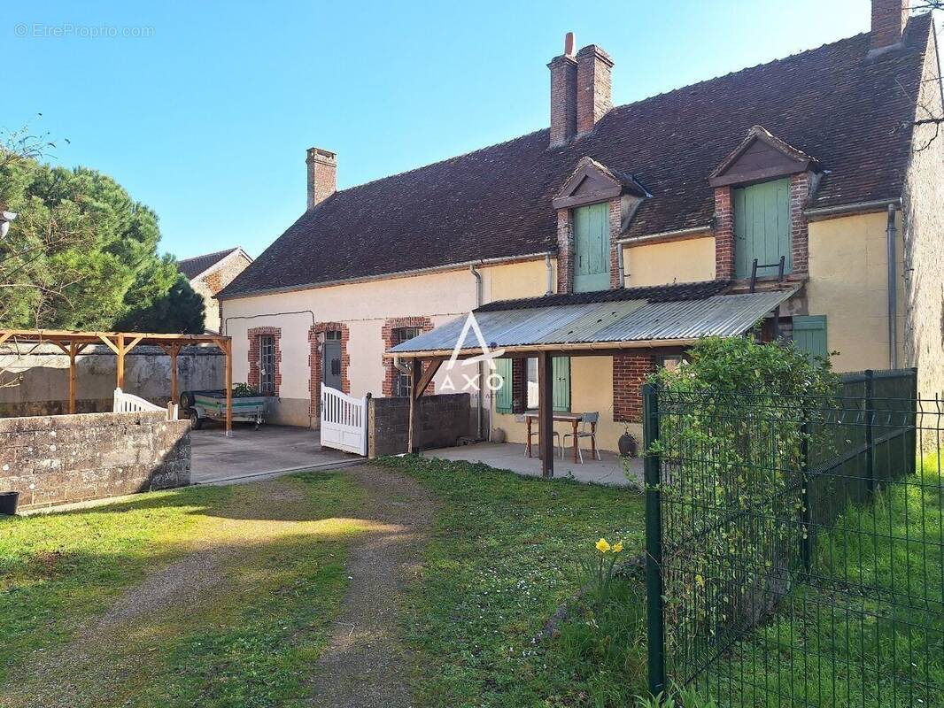 Maison à LA BUSSIERE