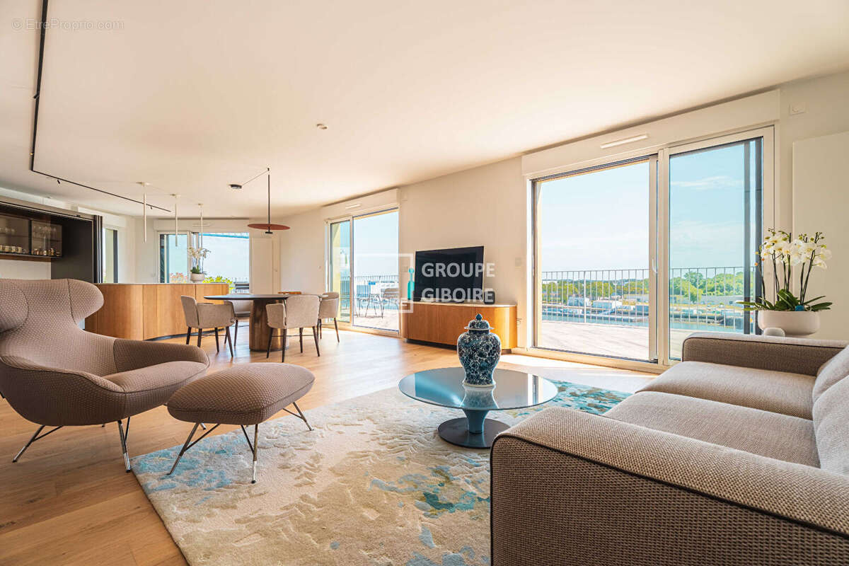 GROUPE GIBOIRE - Appartement d'exception à vendre - Lorient - Quartier du Péristyle - photo 3