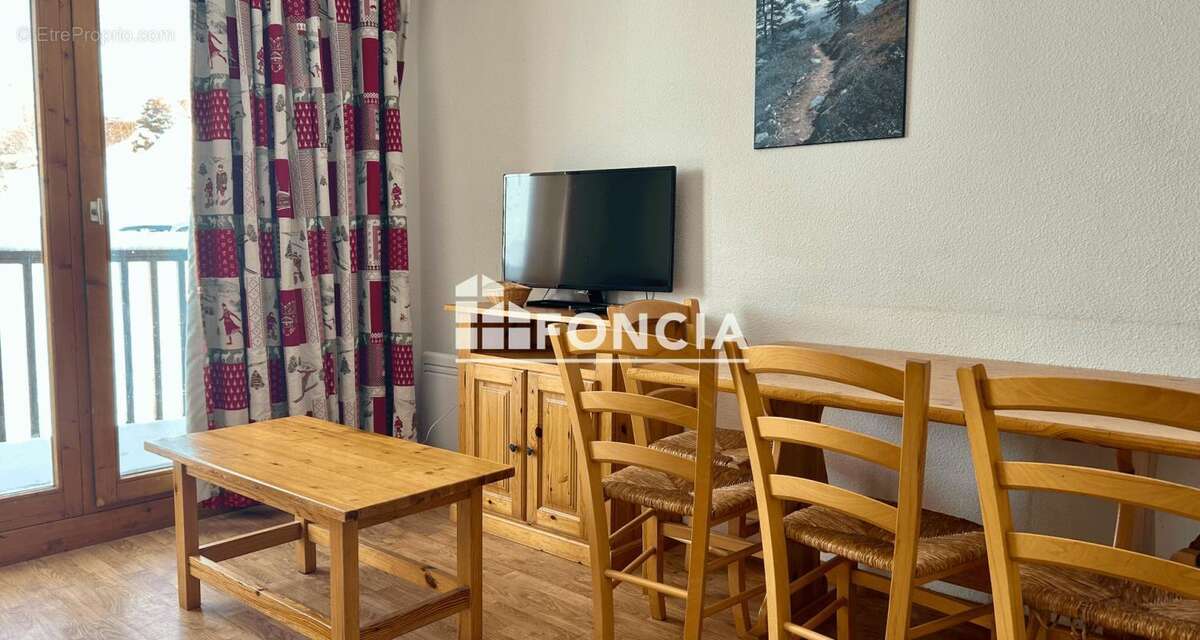 Appartement à SAINT-FRANCOIS-LONGCHAMP