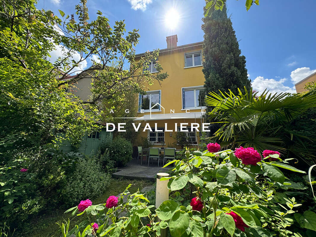 Maison à NANTERRE