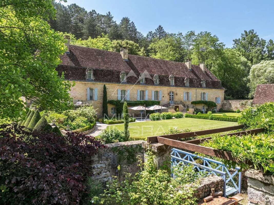 Maison à MAUZENS-ET-MIREMONT