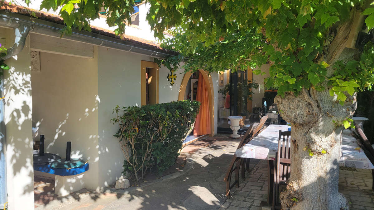 Maison à LEZIGNAN-CORBIERES