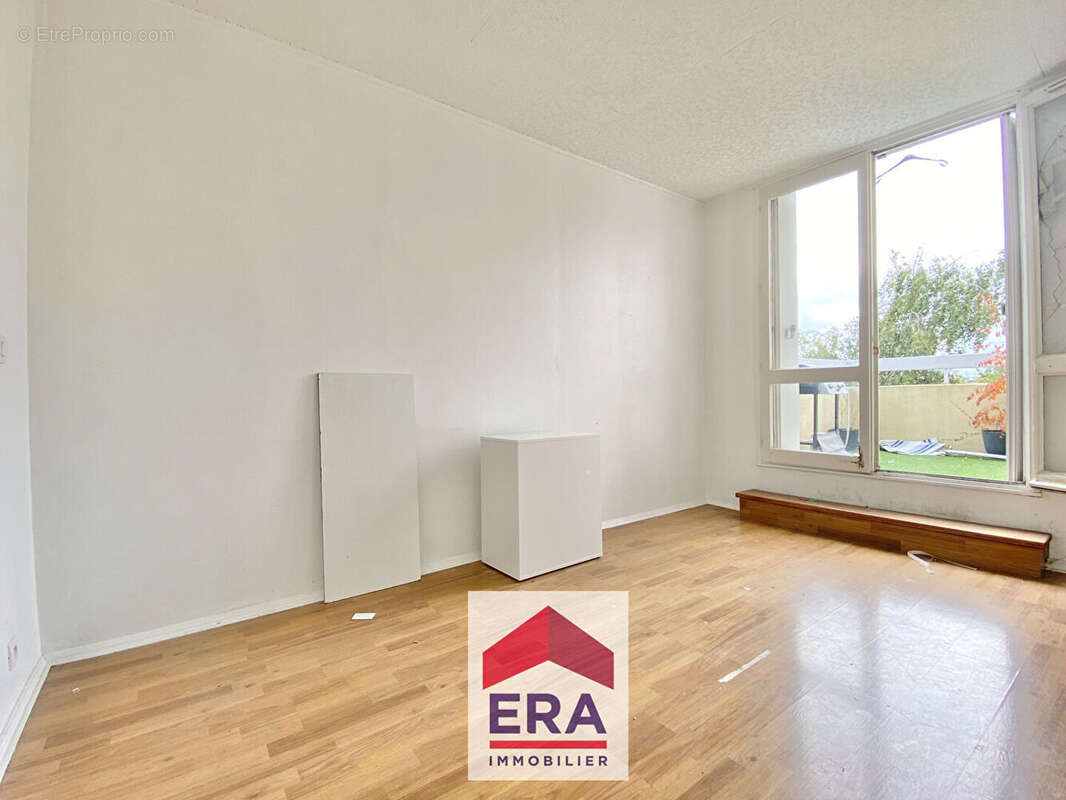 Appartement à SARTROUVILLE