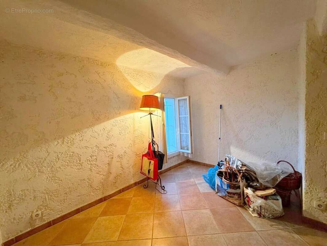 Appartement à SIX-FOURS-LES-PLAGES