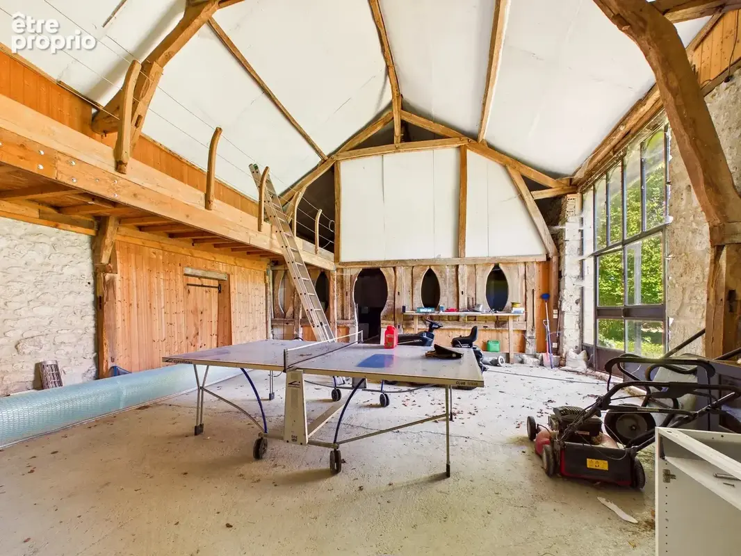 Authentique manoir du XVIIIe siècle offrant des hébergements indépendants pour invités, une piscine et une grange - photo 19