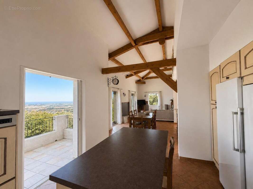 Maison 213 m² à Borgo  - photo 3