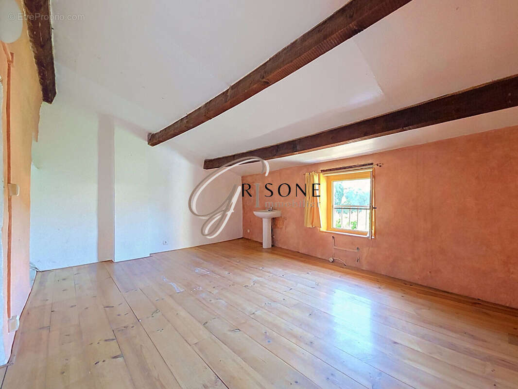 Maison de village authentique de 150 m² à Six-Fours-les-Plages - photo 14