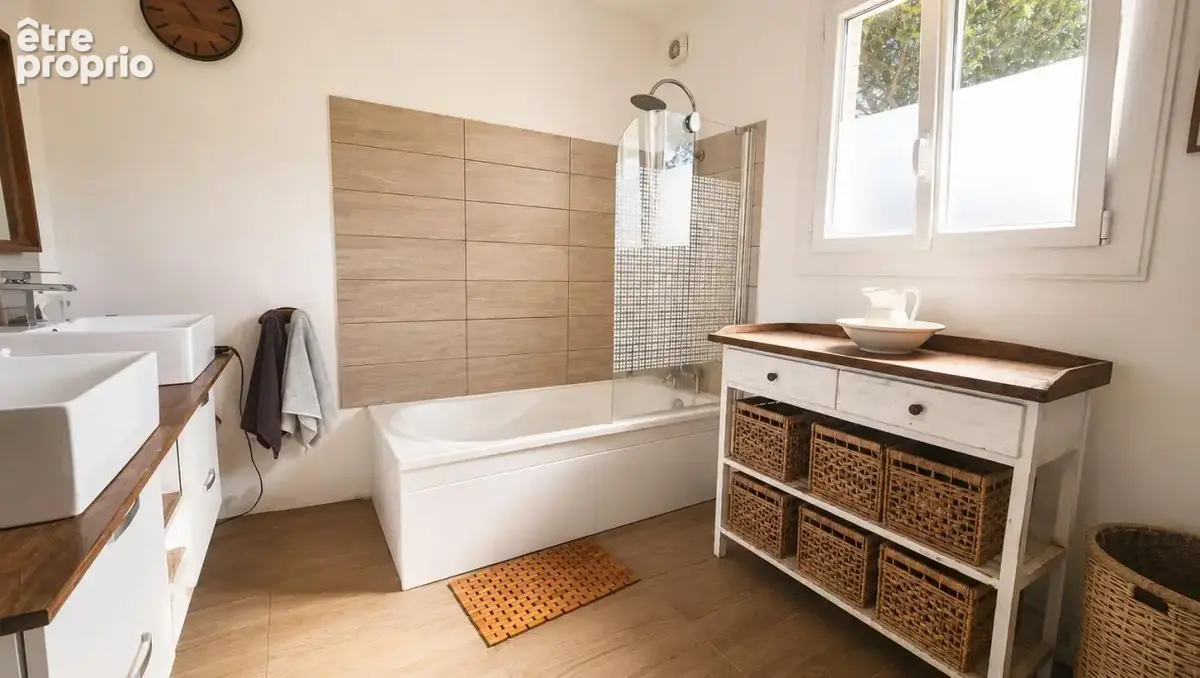 Maison 225 m2 - PISCINE - 26 915 m² de terrain - Dépendances - photo 9