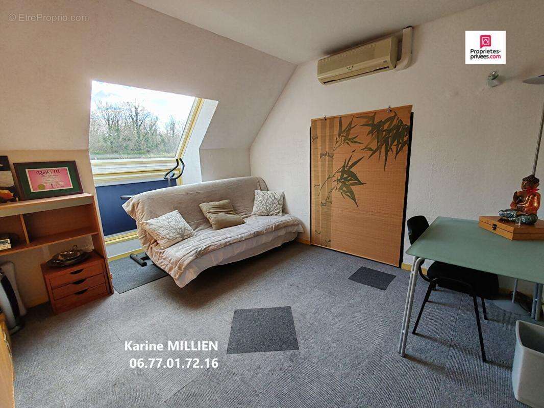 Maison à HOUDAN