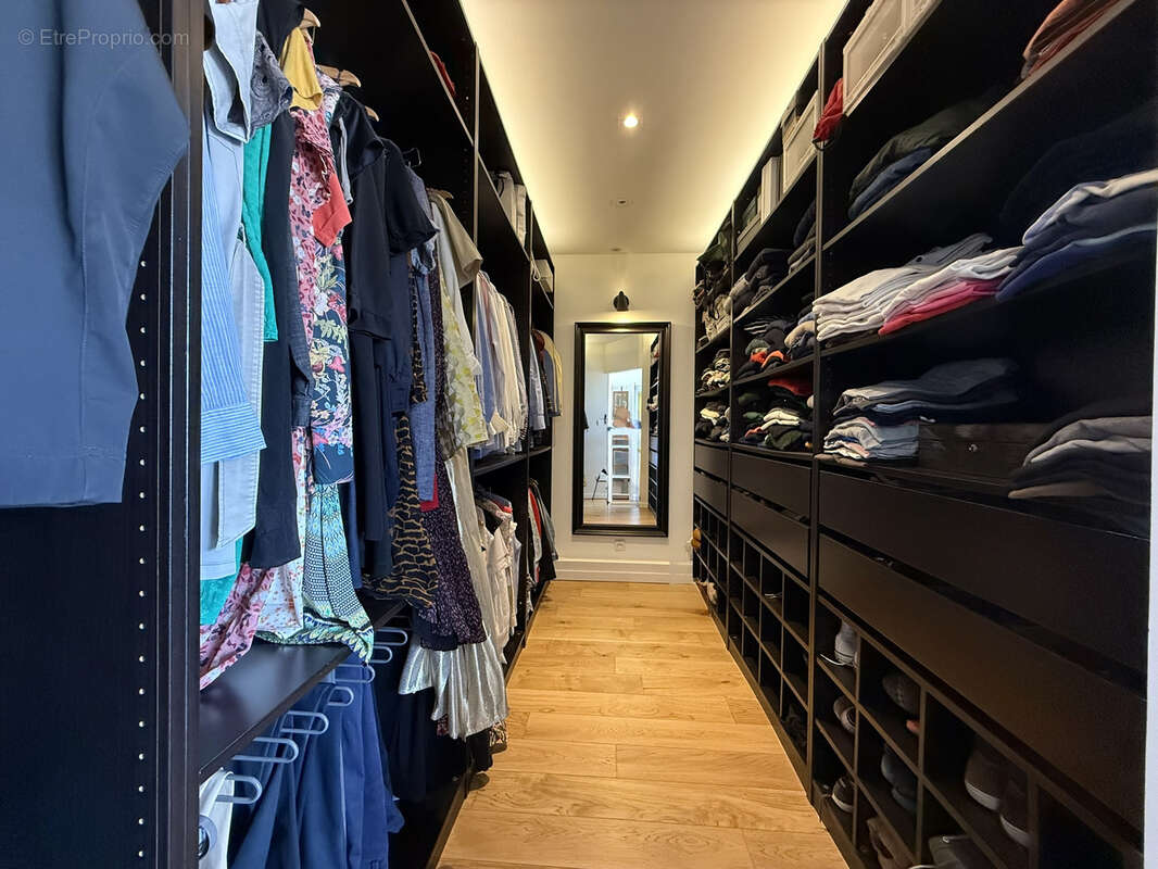 Appartement à MARSEILLE-6E