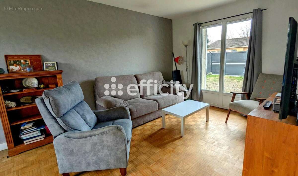 Maison 93 m² à L'isle-D'espagnac  - photo 6