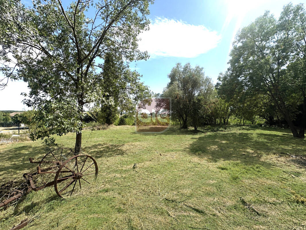 Terrain à LAURET