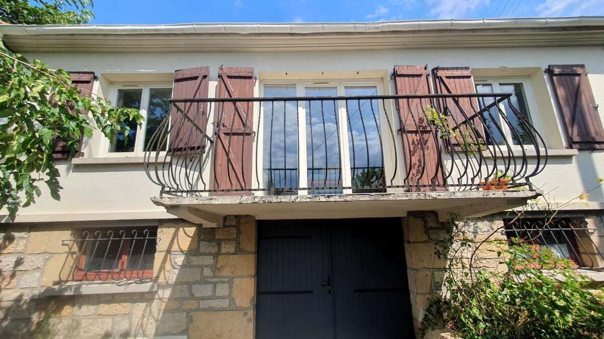 Maison à VILLEFRANCHE-DE-ROUERGUE