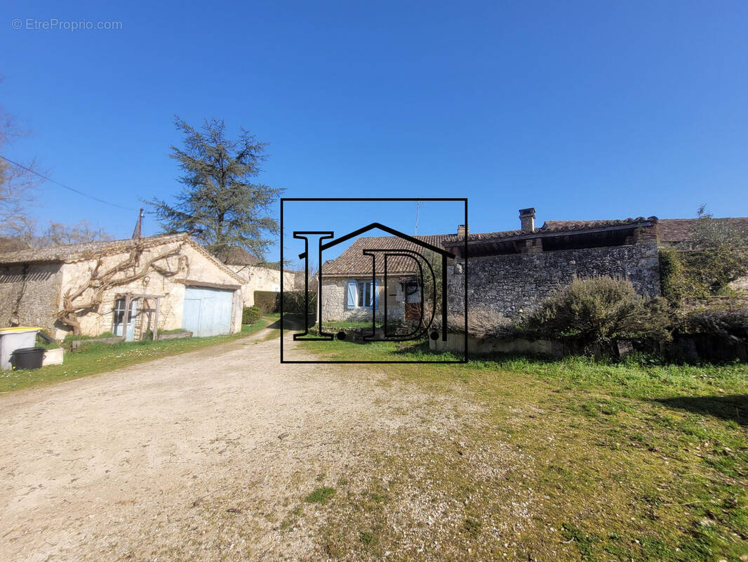 ensemble - Maison à SAINT-CERNIN-DE-LABARDE