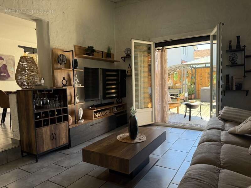 Maison à vendre 4 pièces TARBES (65) - Jardin arboré - piscine - photo 4