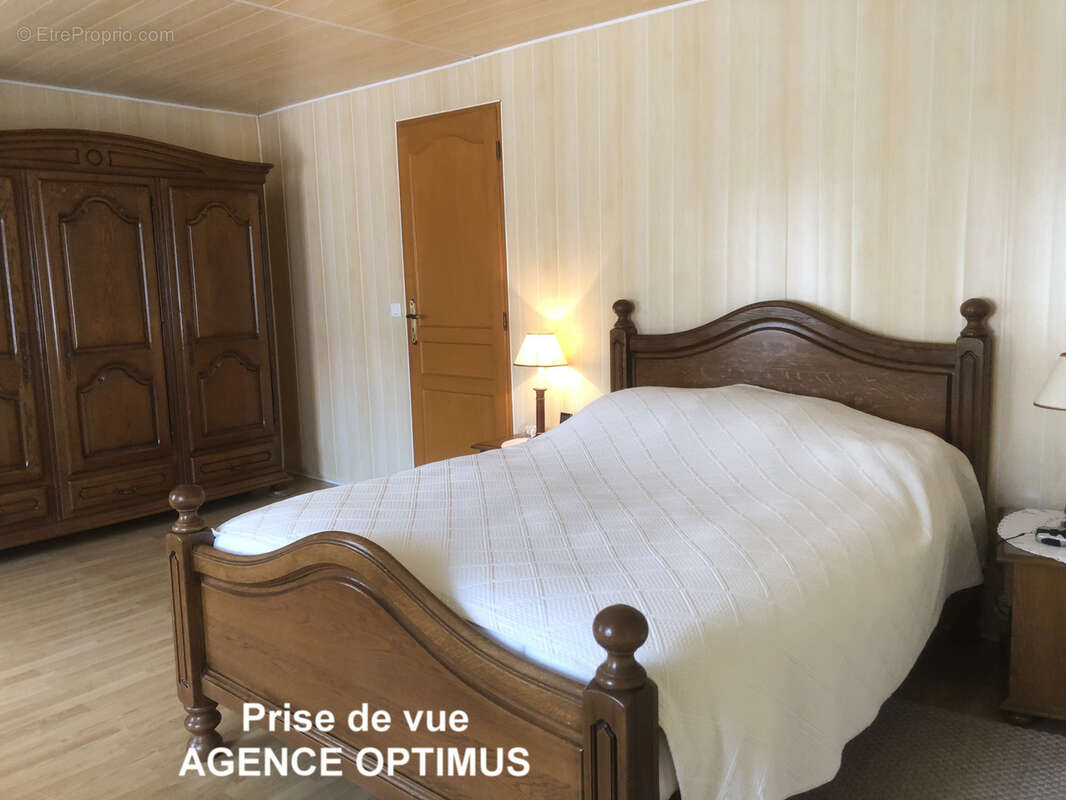 Maison à COURGENAY