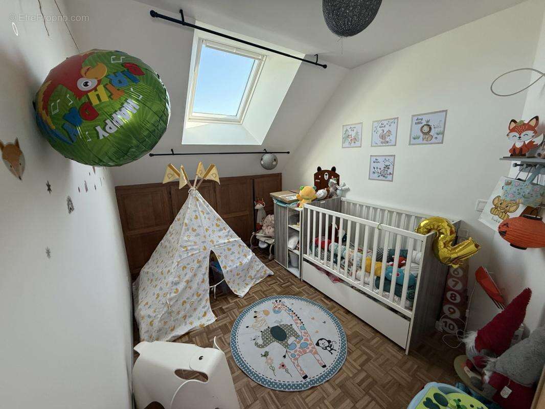 Maison à COLONARD-CORUBERT