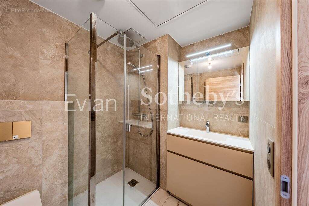Appartement à EVIAN-LES-BAINS