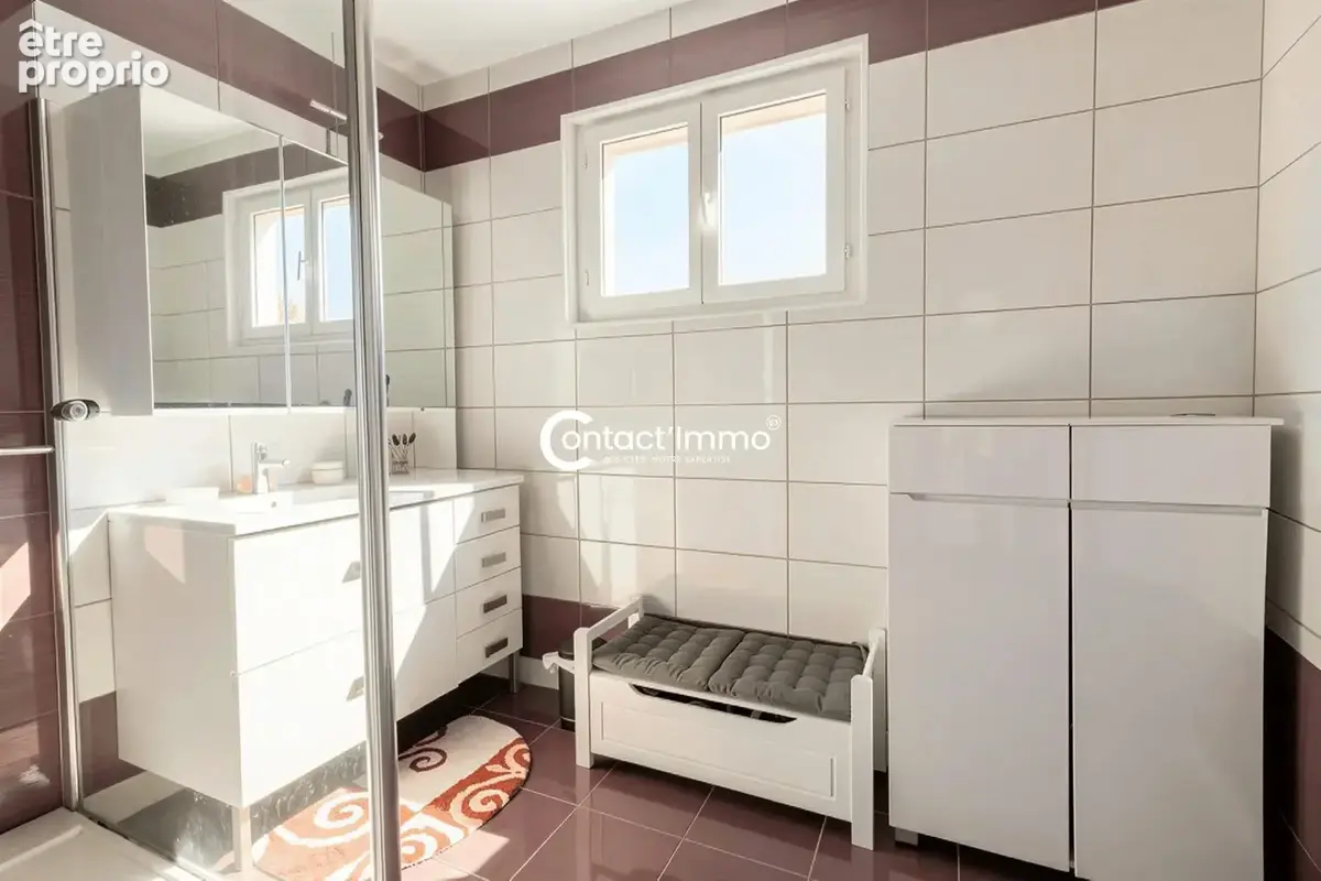 Maison 4 pièces 96 m² à vendre à Chateaugay (63119) - photo 5
