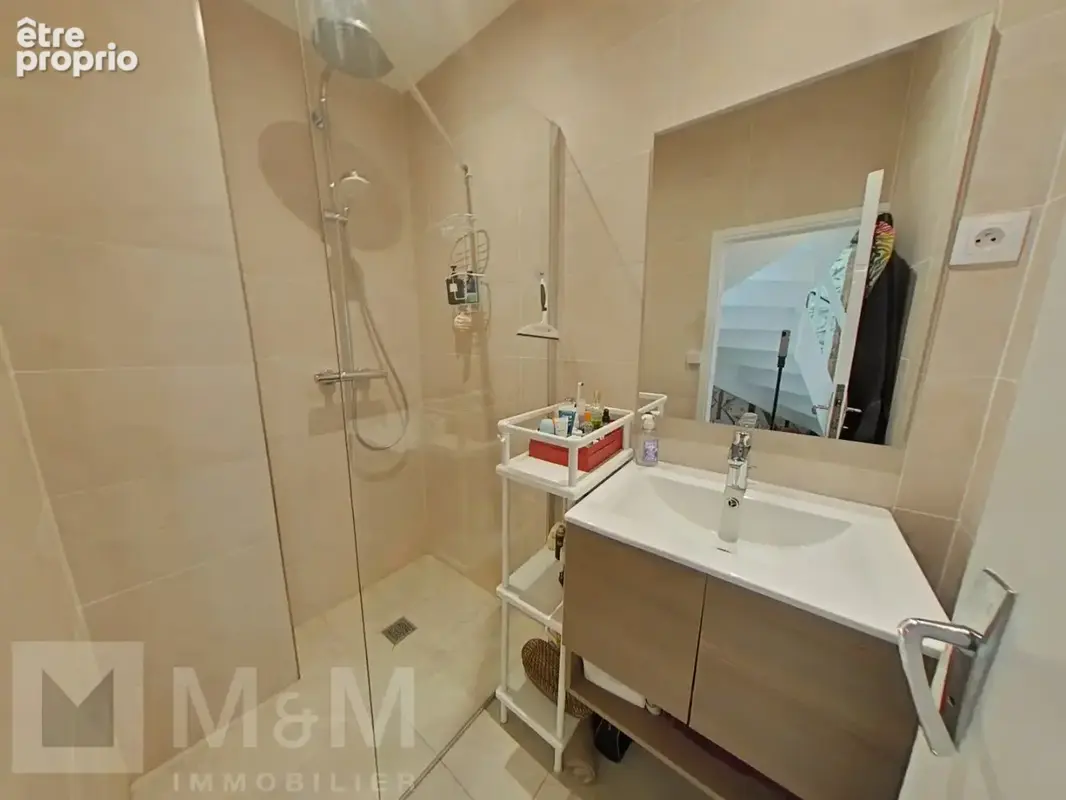 Maison rénovée 3 chambres en centre ville Quillan - photo 5