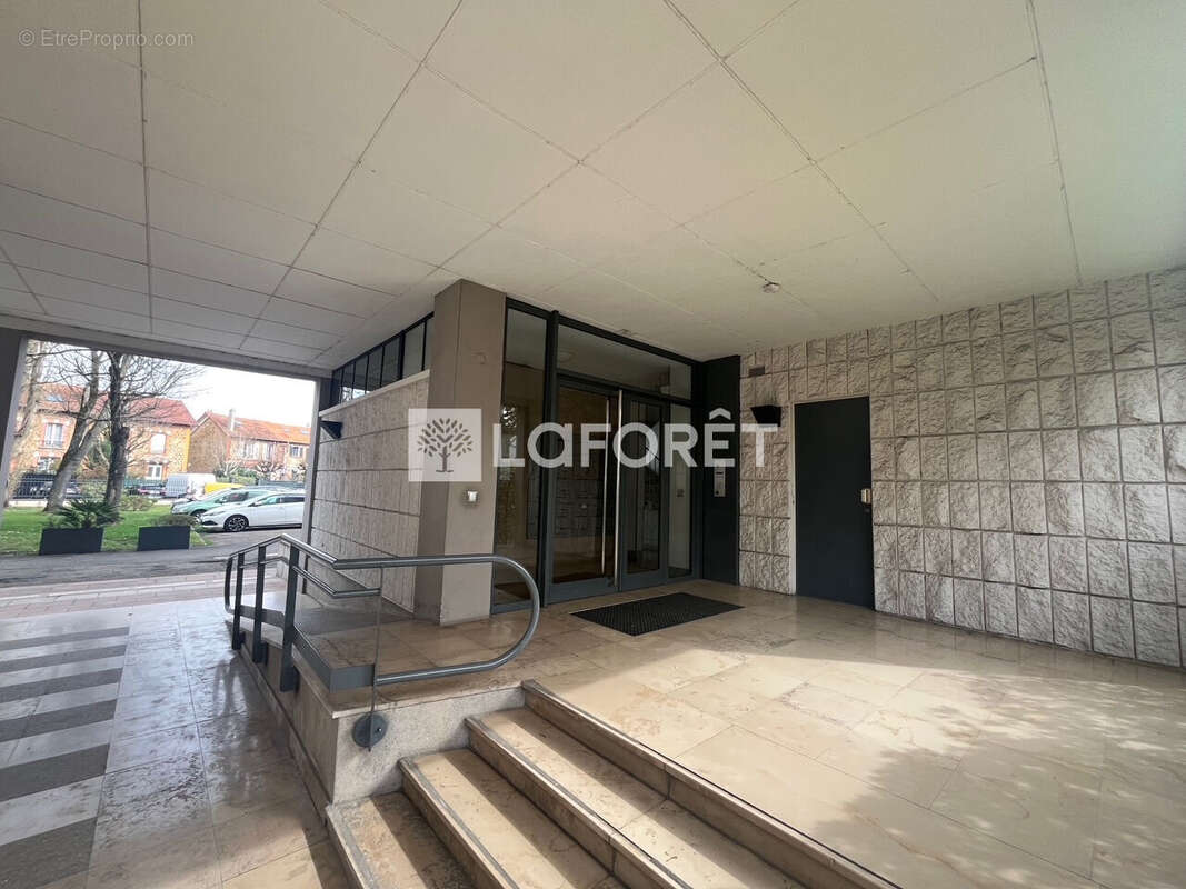 Appartement à LE RAINCY