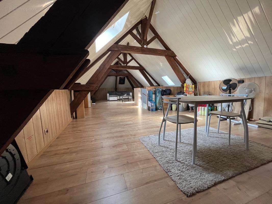 Lucon quartier marche couvert et piscine maison de caractere bourree de charme avec annexes et patio - photo 31