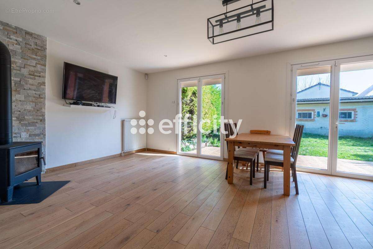 Maison à CHOISY-LE-ROI