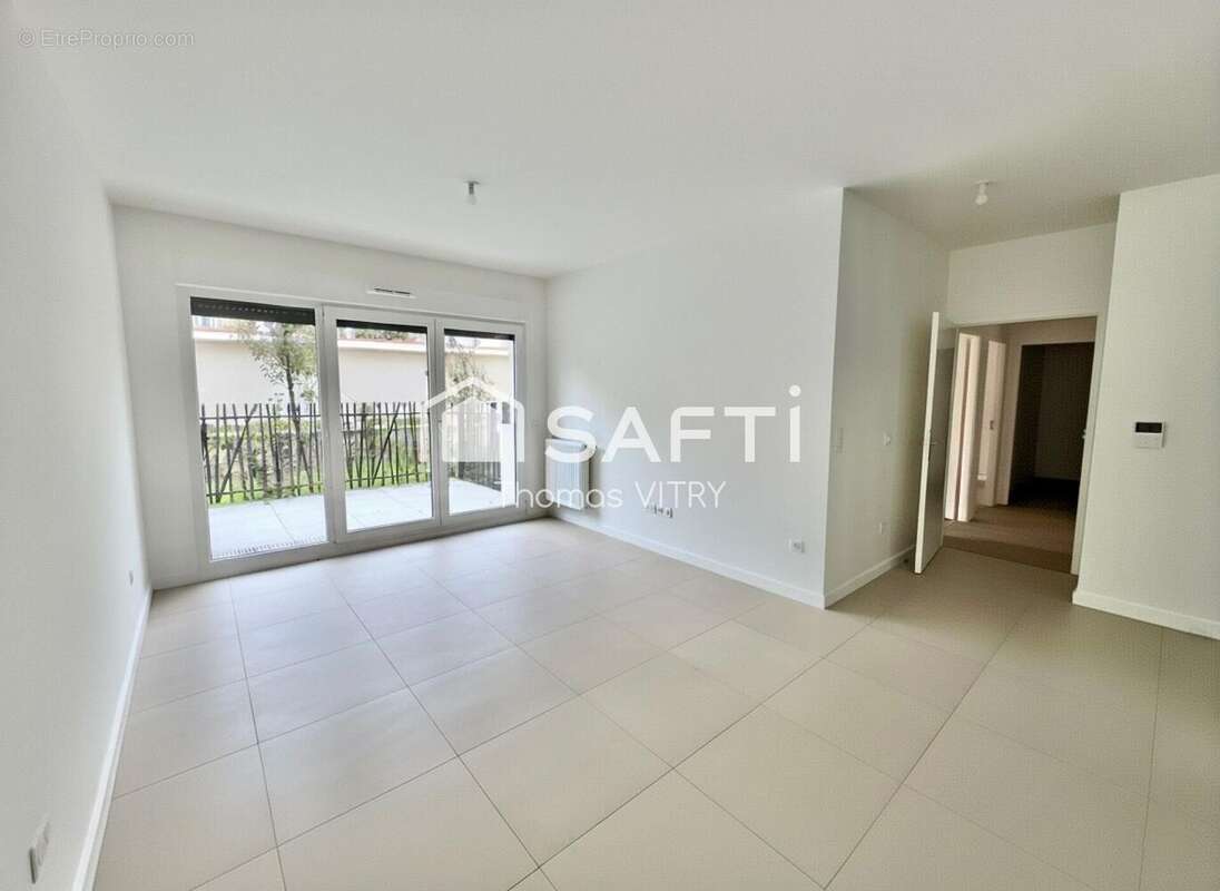 Photo 2 - Appartement à VILLEMOMBLE